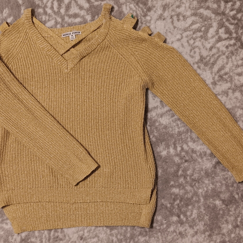 Sweaters,long sleeve medium - Picture 4 of 15